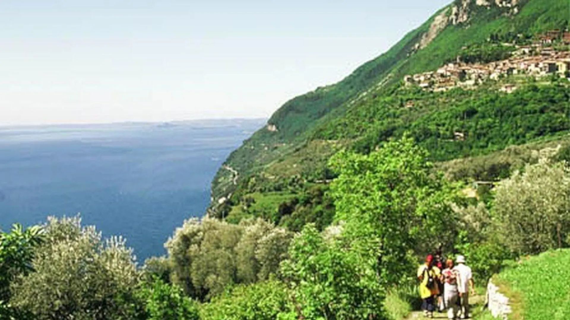 großzügiges Ferienhaus mit Seeblick und Garten in ruhiger Lage von Tignale am Gardasee 0*,  Italien